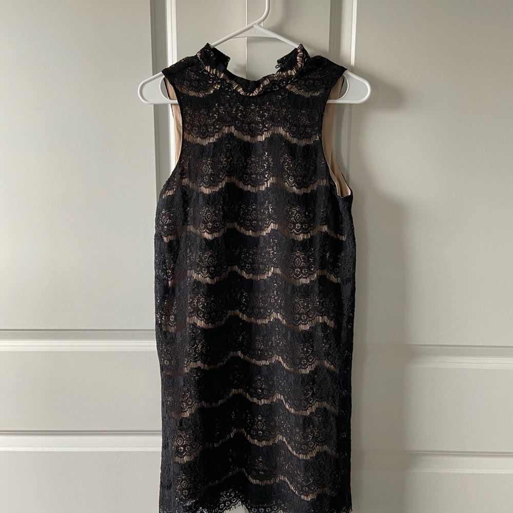 Women’s black high crew neck lace dress